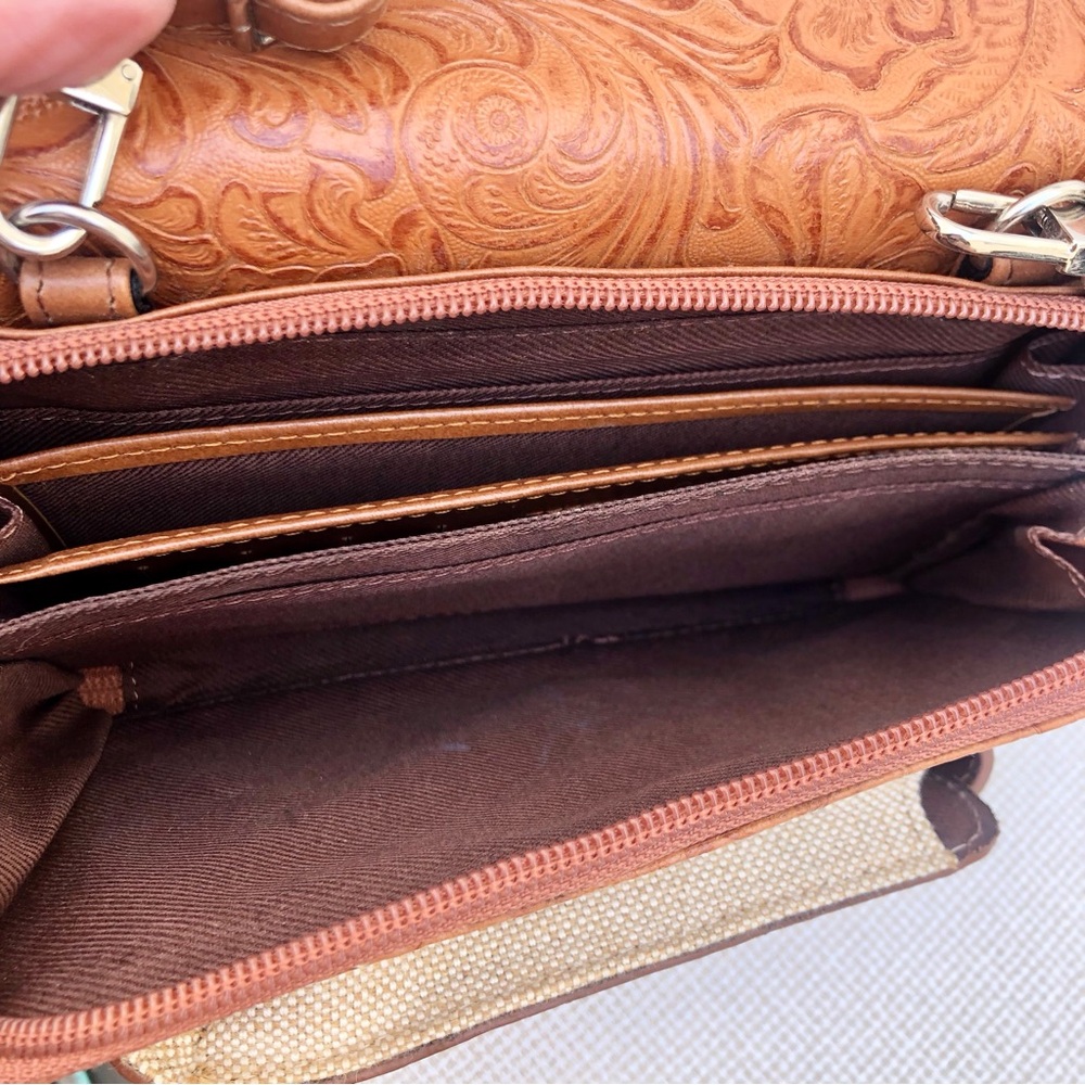 Western Style Crossbody bag organizer 7.5" x 5" detachable strap silver tone - Picture 6 of 8